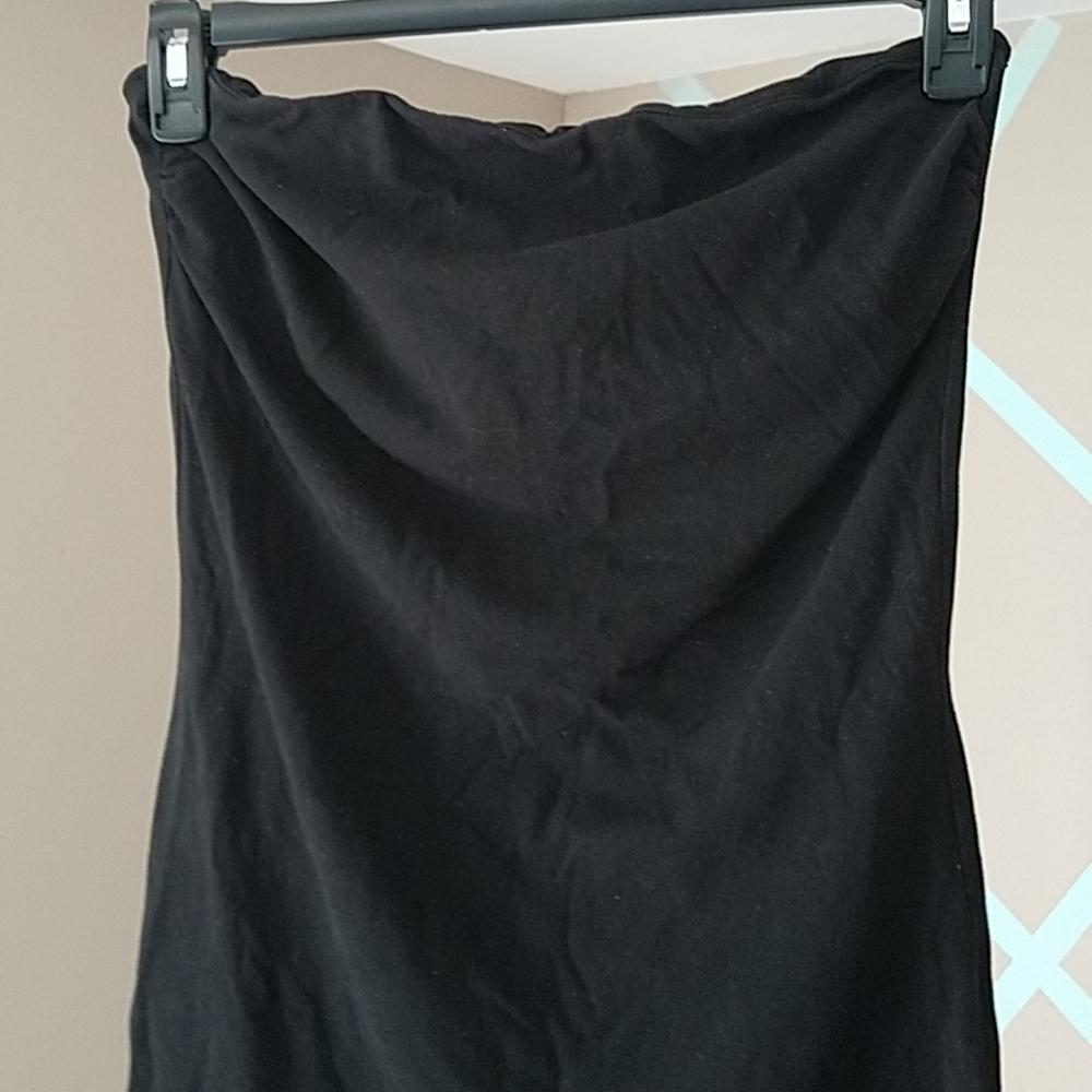 H&M black tube top with build in bra. - Picture 3 of 7